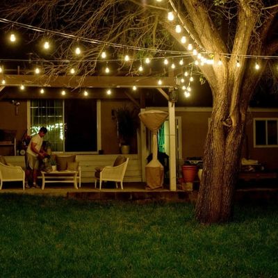Luz de cuerda de LED de tamaño de color personalizado para decoración de jardín Festoon al aire libre